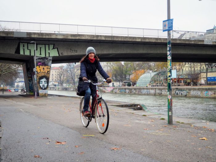 Gewinnspiel: Bunte Design-Weste für Frauen - Fahrrad Wien