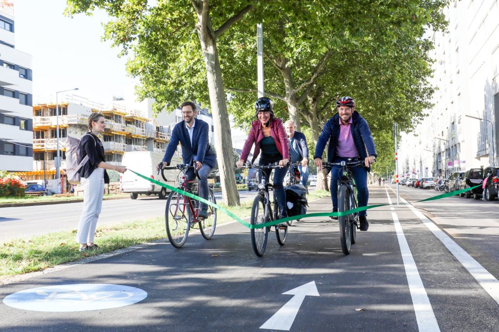 Eröffnung des Radwegs auf der Wagramer Straße