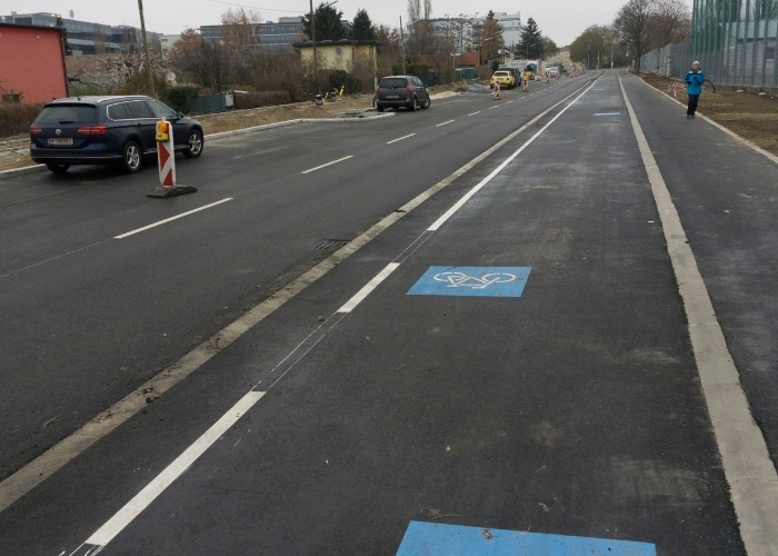 Neuer Radweg in der Eibesbrunnergasse im 10. Bezirk.