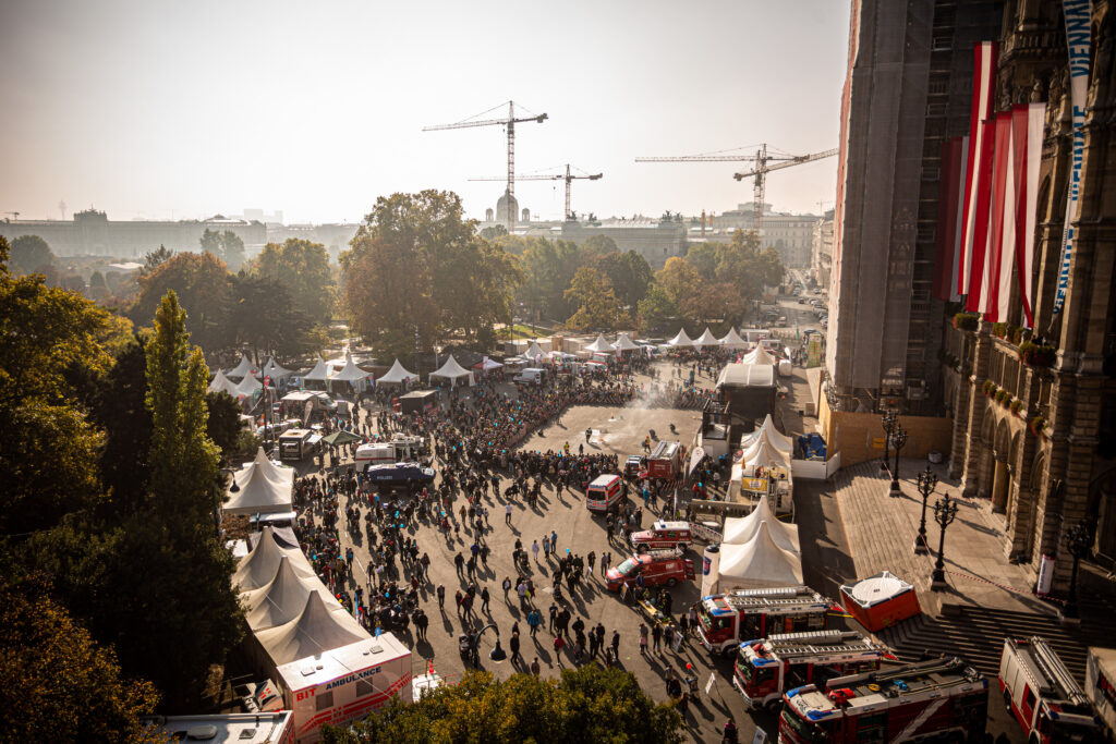 Wiener Sicherheitsfest am Rathausplatz